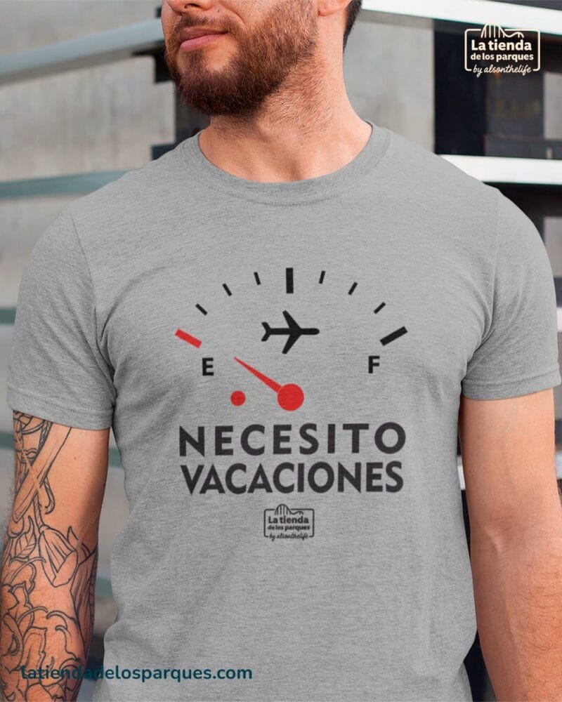 camiseta necesito vacaciones gris