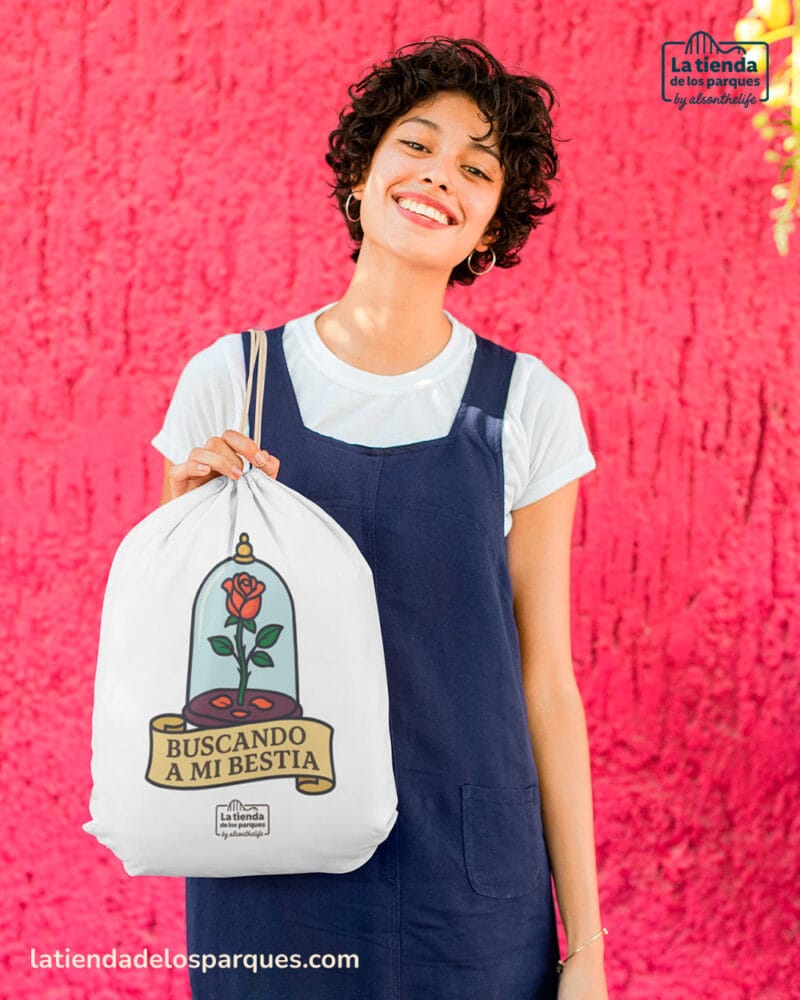mochila de saco buscando a mi bestia blanco