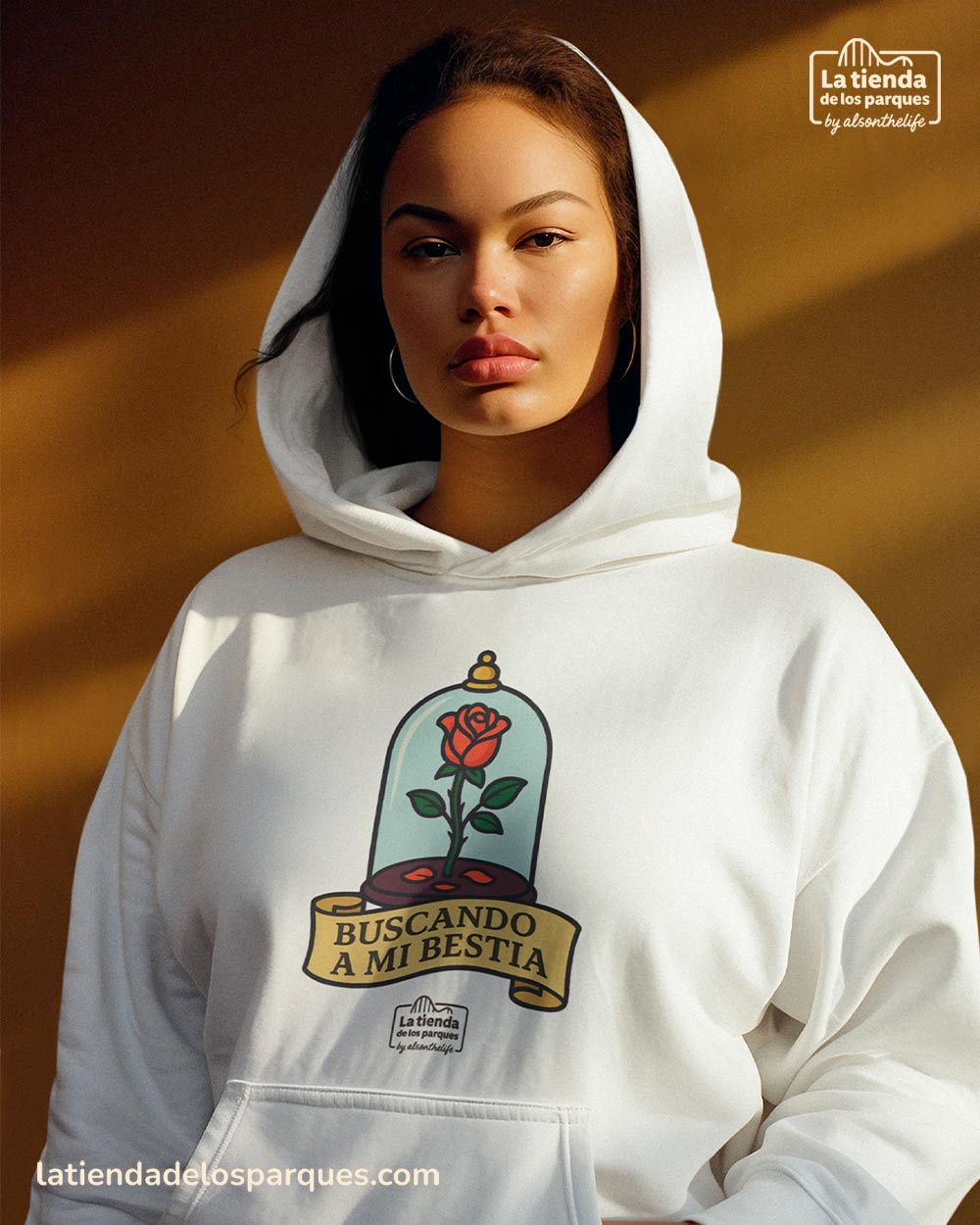 sudadera buscando a mi bestia con gorro blanca