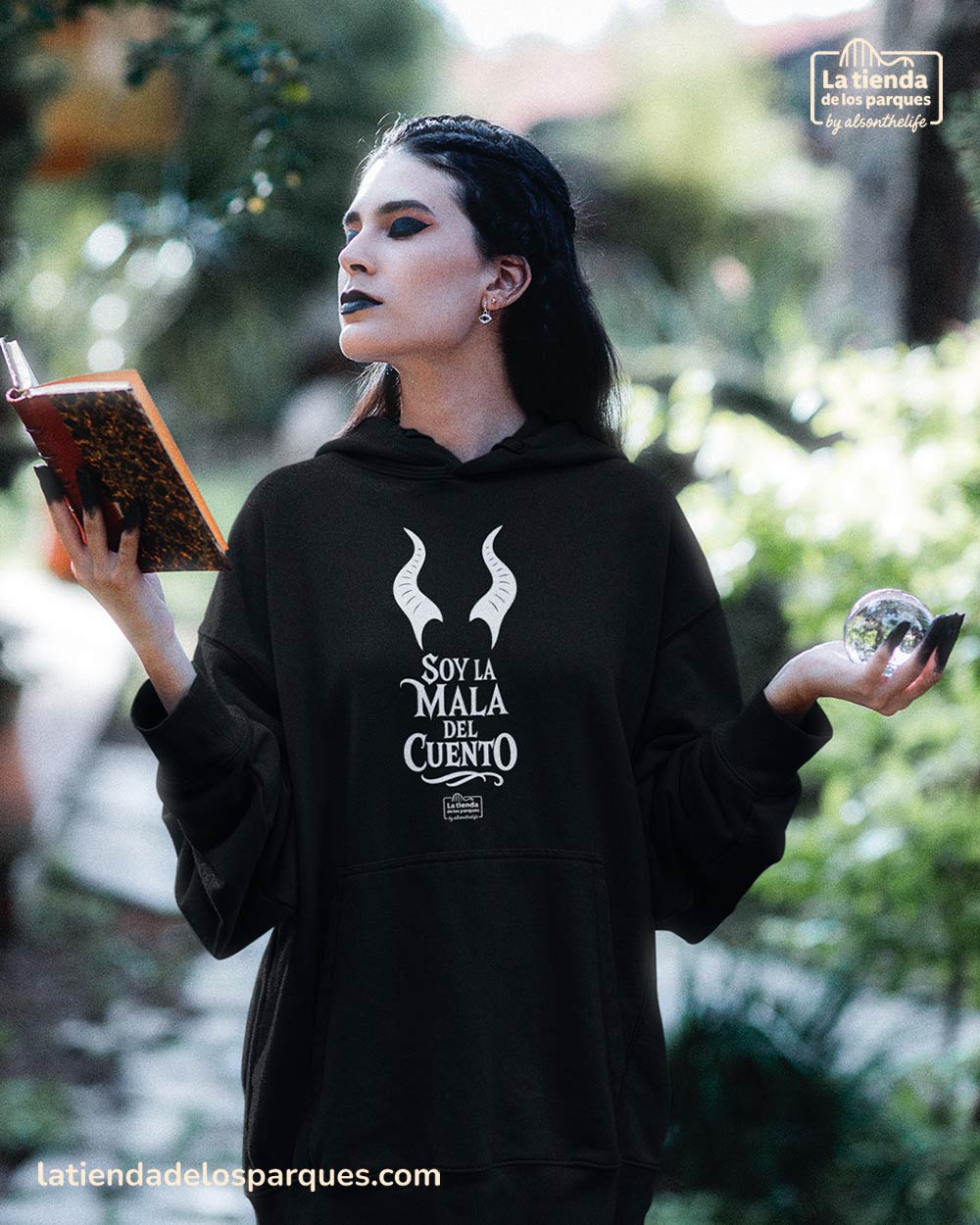 sudadera soy la mala del cuento con gorro negro