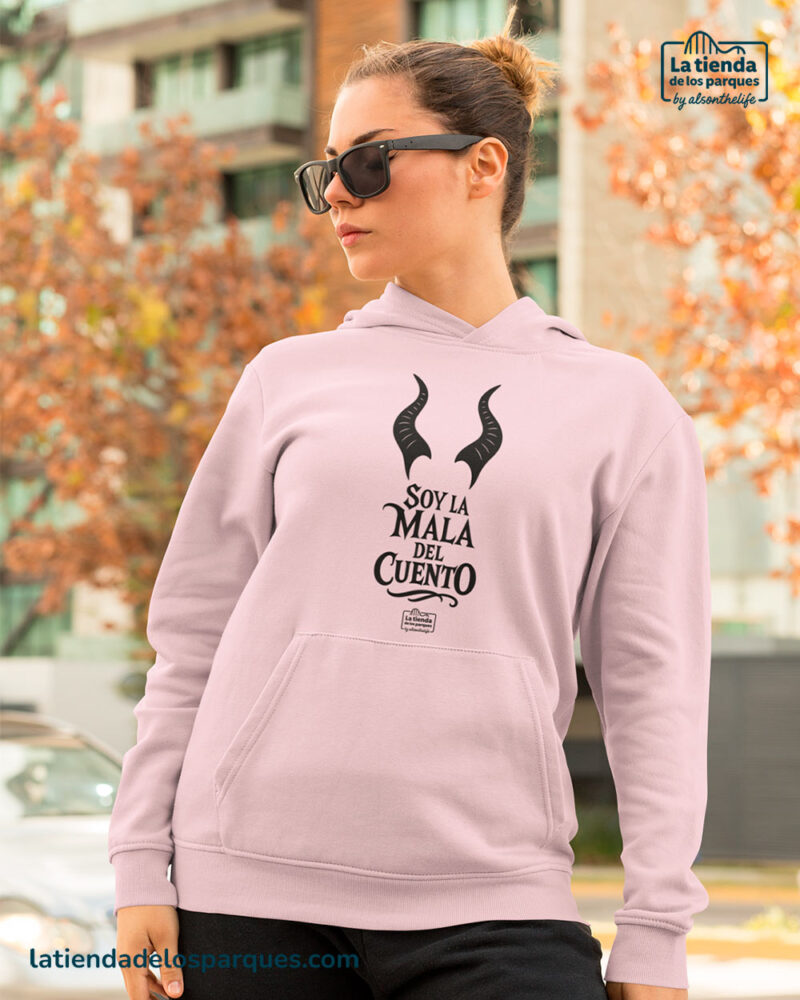 sudadera soy la mala del cuento con gorro rosa palo