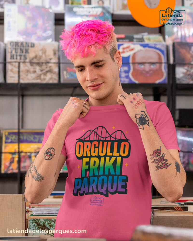 camiseta orgullo friki parque magenta