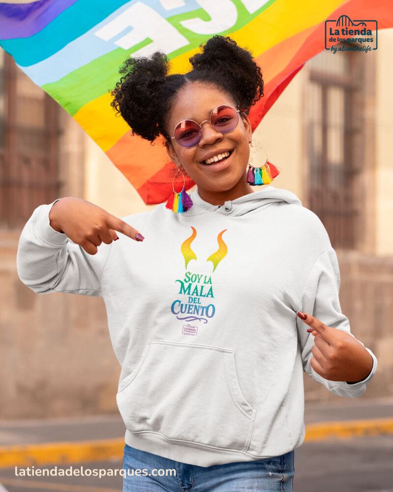 sudadera pride soy la mala del cuento con gorro blanca