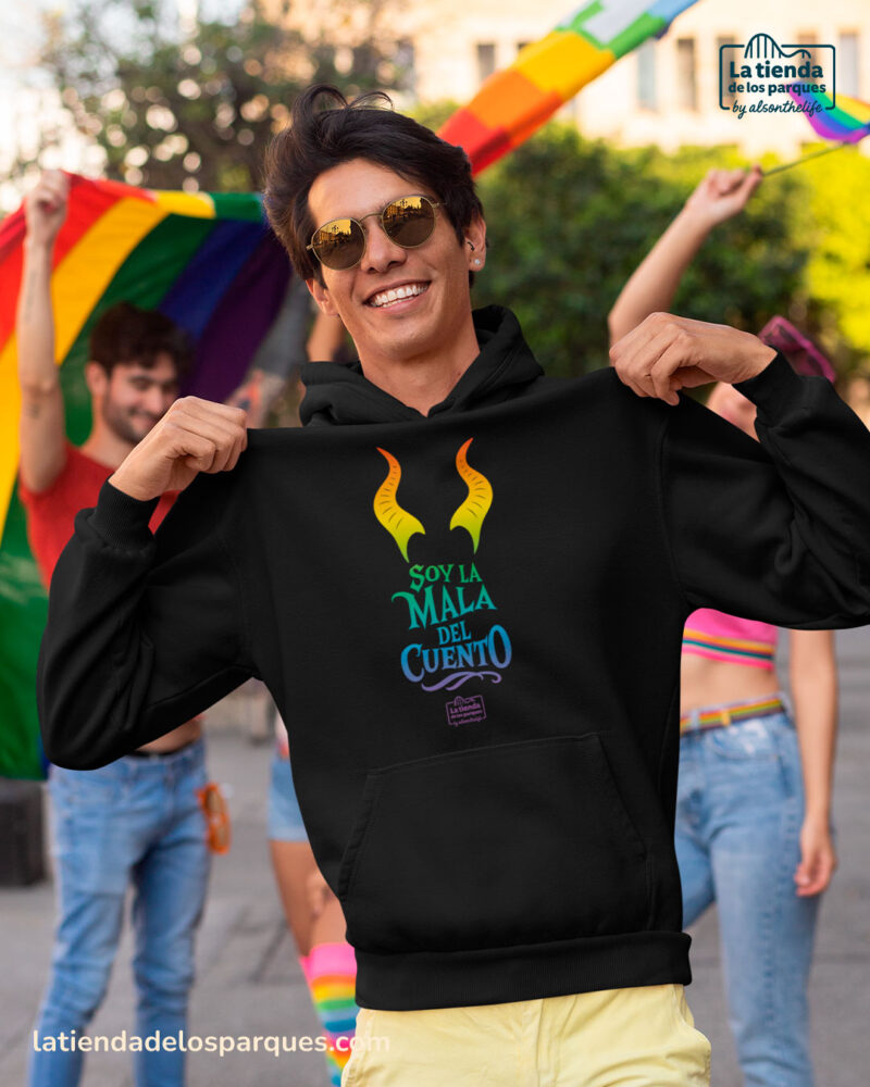 sudadera pride soy la mala del cuento con gorro negro